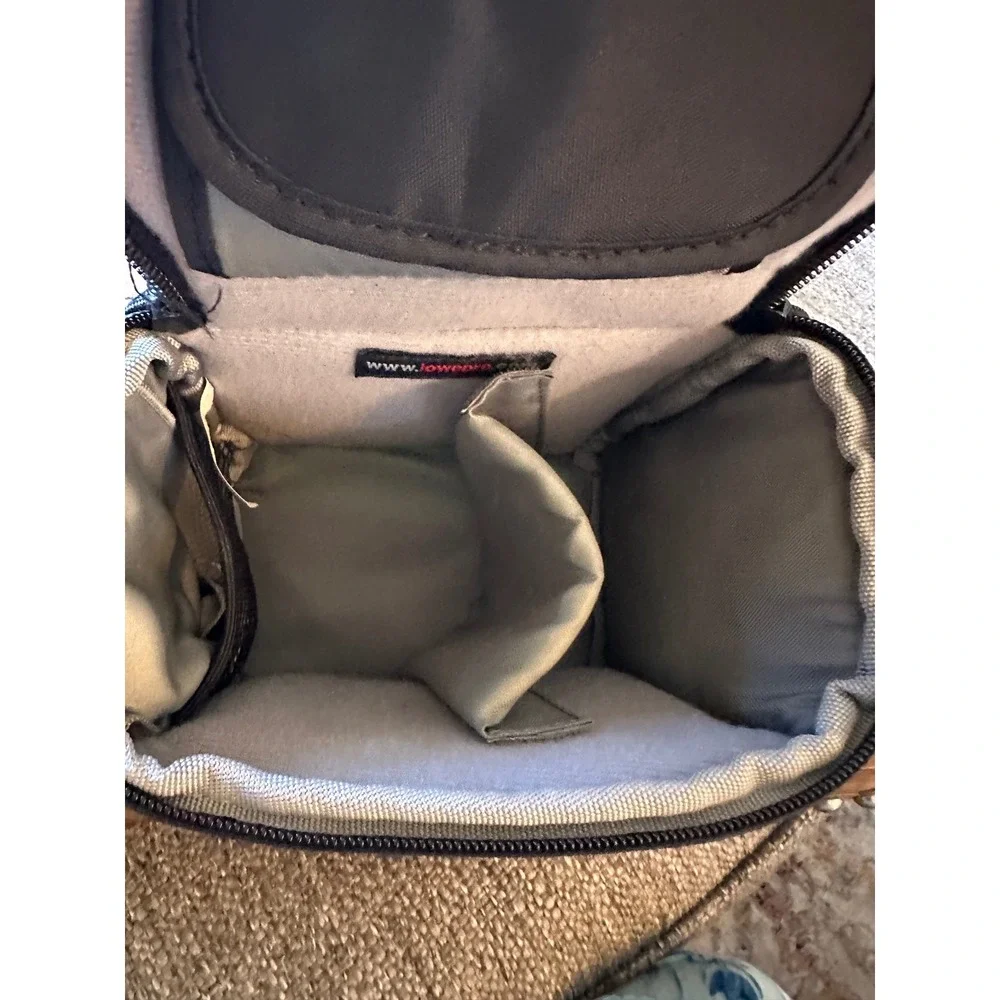 Lowepro Camera Bag Black Padded Shoulder Strap All Weather Cover Organizer Case